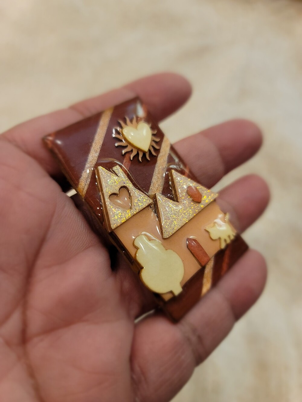 Vintage Lucinda Whimsical Village House Brooch Pin Acrylic Art Wear - Picture 4 of 8